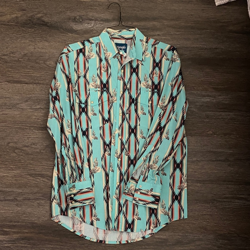 MEDIUM Wrangler Men's Aqua and Black Striped Shirt